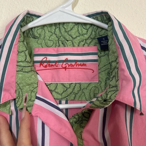 Robert Graham Pink Striped Sleeveless Button Down Shirt Size 6 - Picture 2 of 8